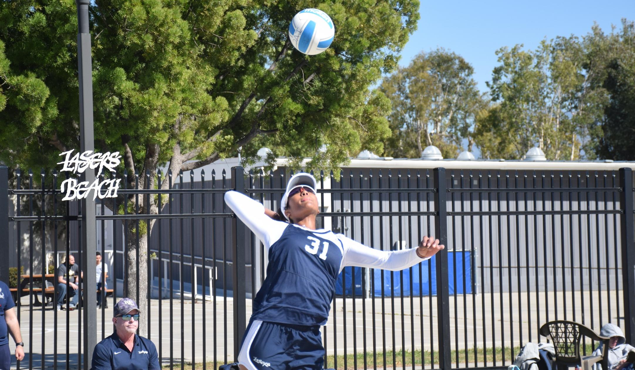 Women's beach volleyball team opens season with two 5-0 wins