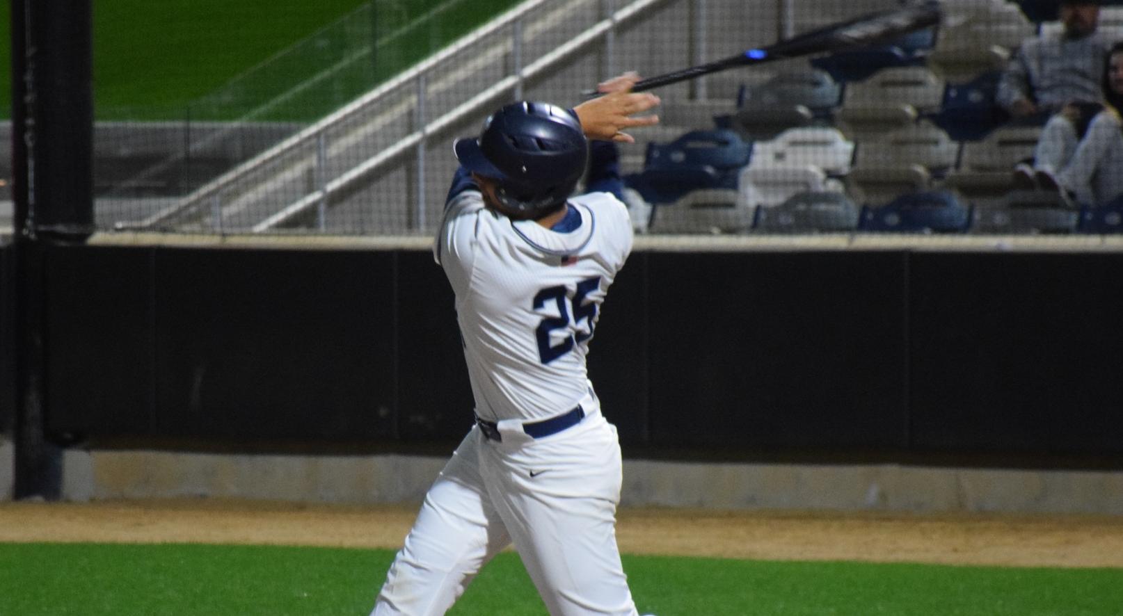 Baseball team stays hot, beats San Diego Mesa on the road