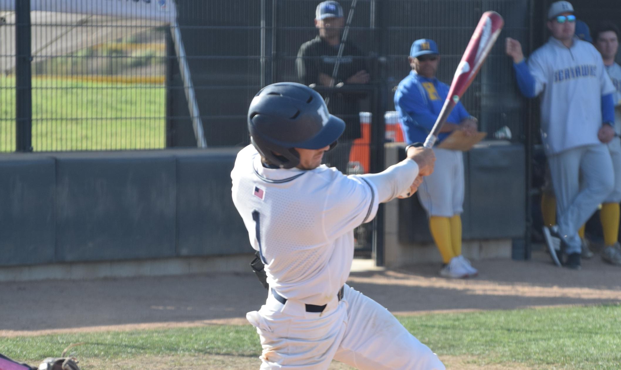 Baseball team splits non-conference games with LA Harbor