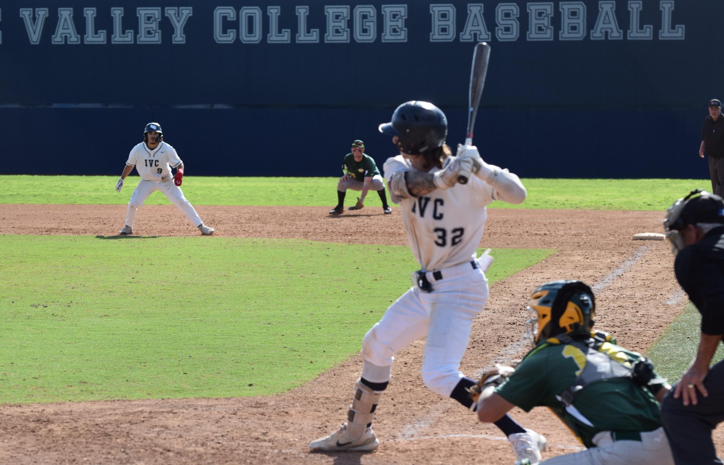 Baseball team explodes for 13 runs in the sixth in a 16-9 win