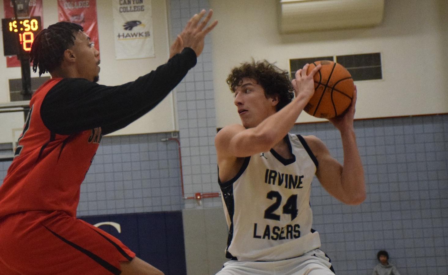 Men's basketball finishes out regular season Friday vs. Cypress