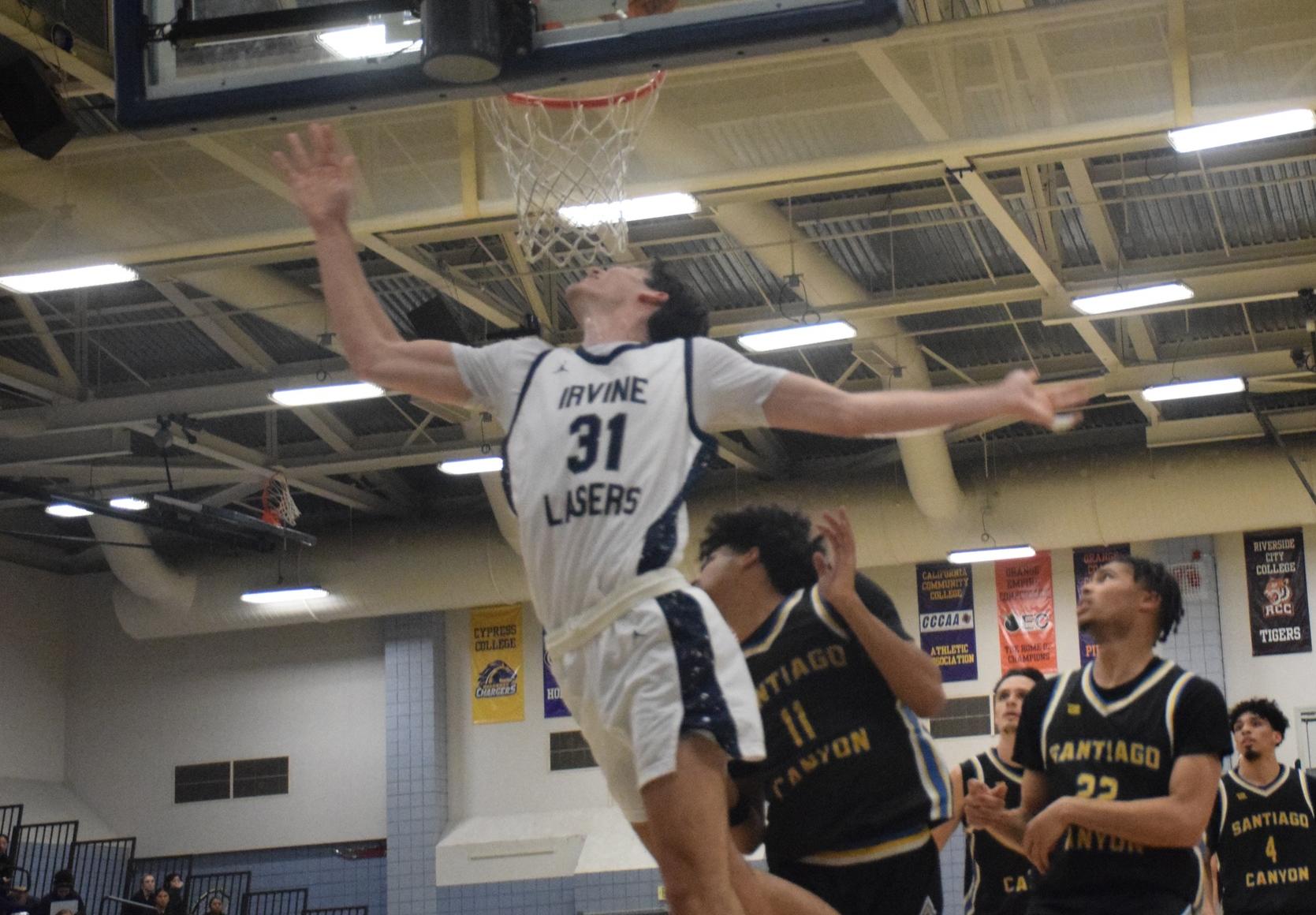 Men's basketball team gets it done in OEC game at Golden West