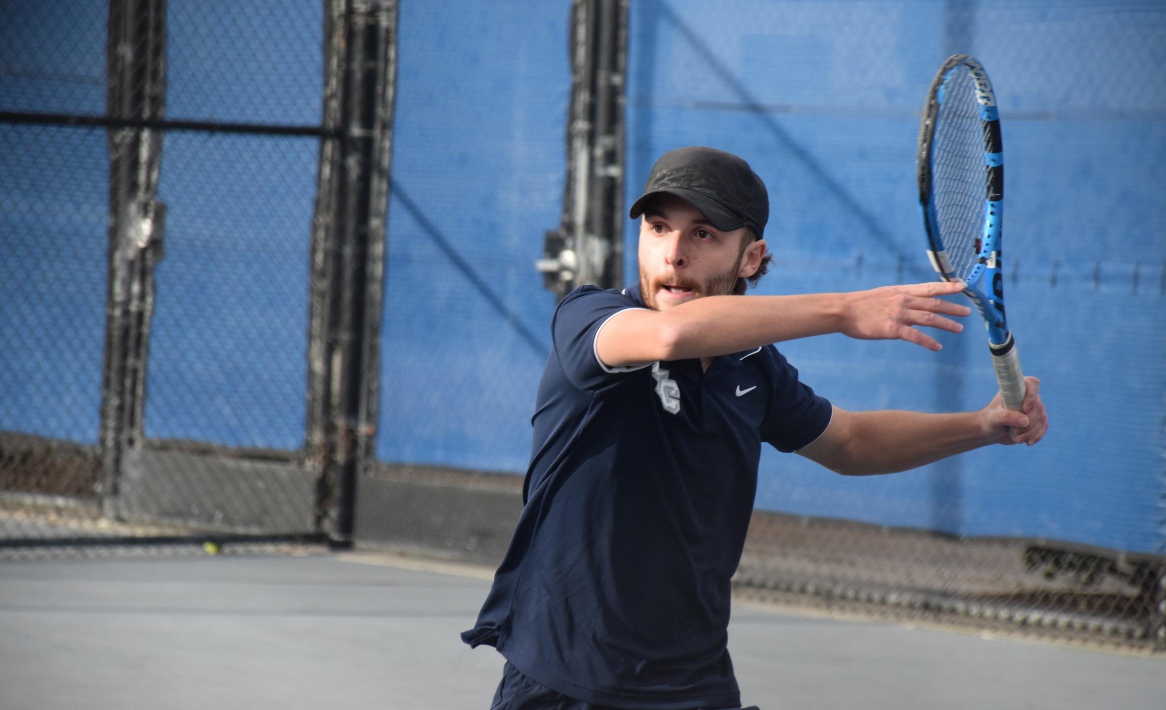 Men's tennis team starts OEC play with easy win over Fullerton