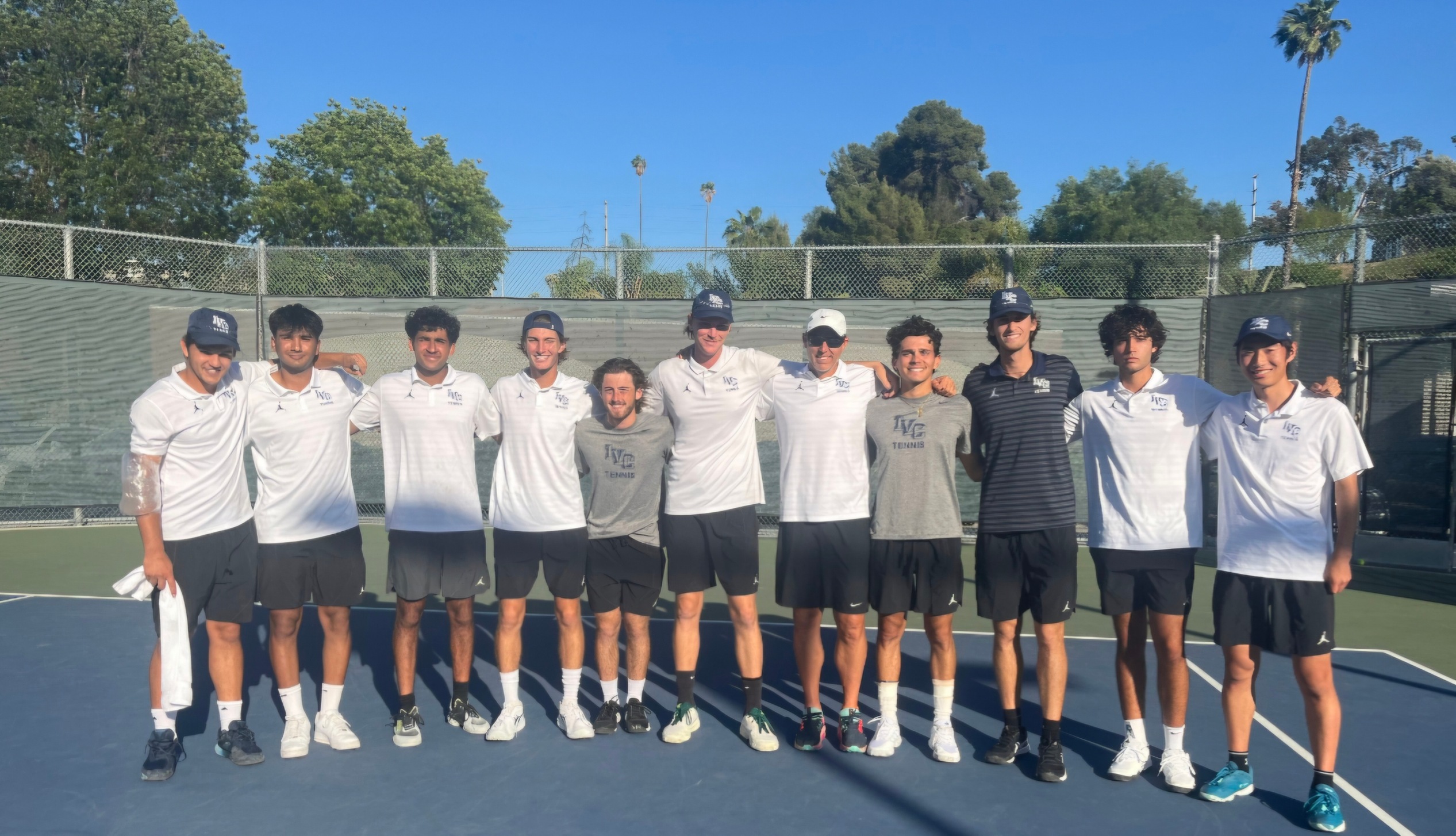 Men's tennis team takes 5-2 win at Riverside, eyes state title