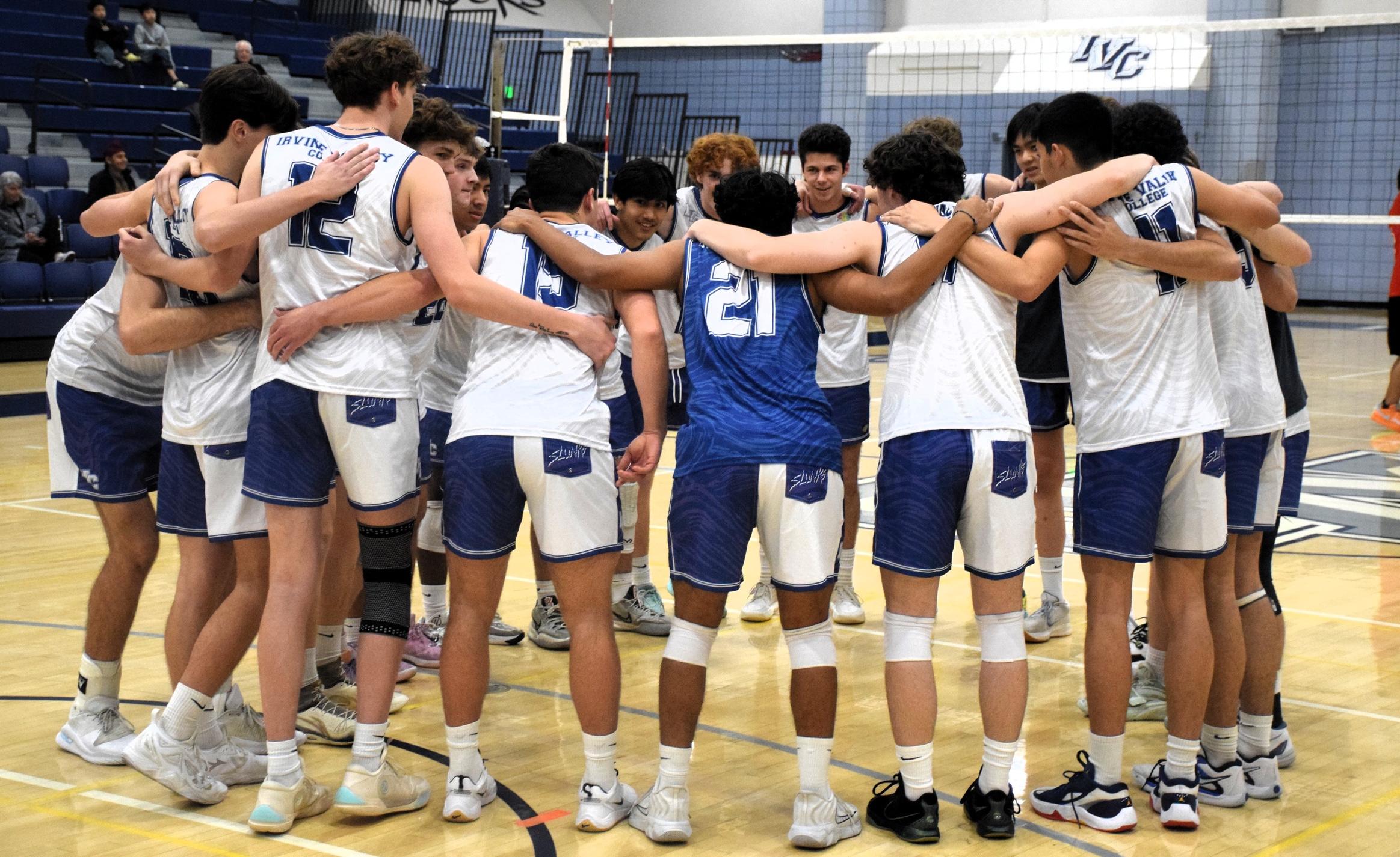 Men's volleyball team makes it two in a row with win at AVC
