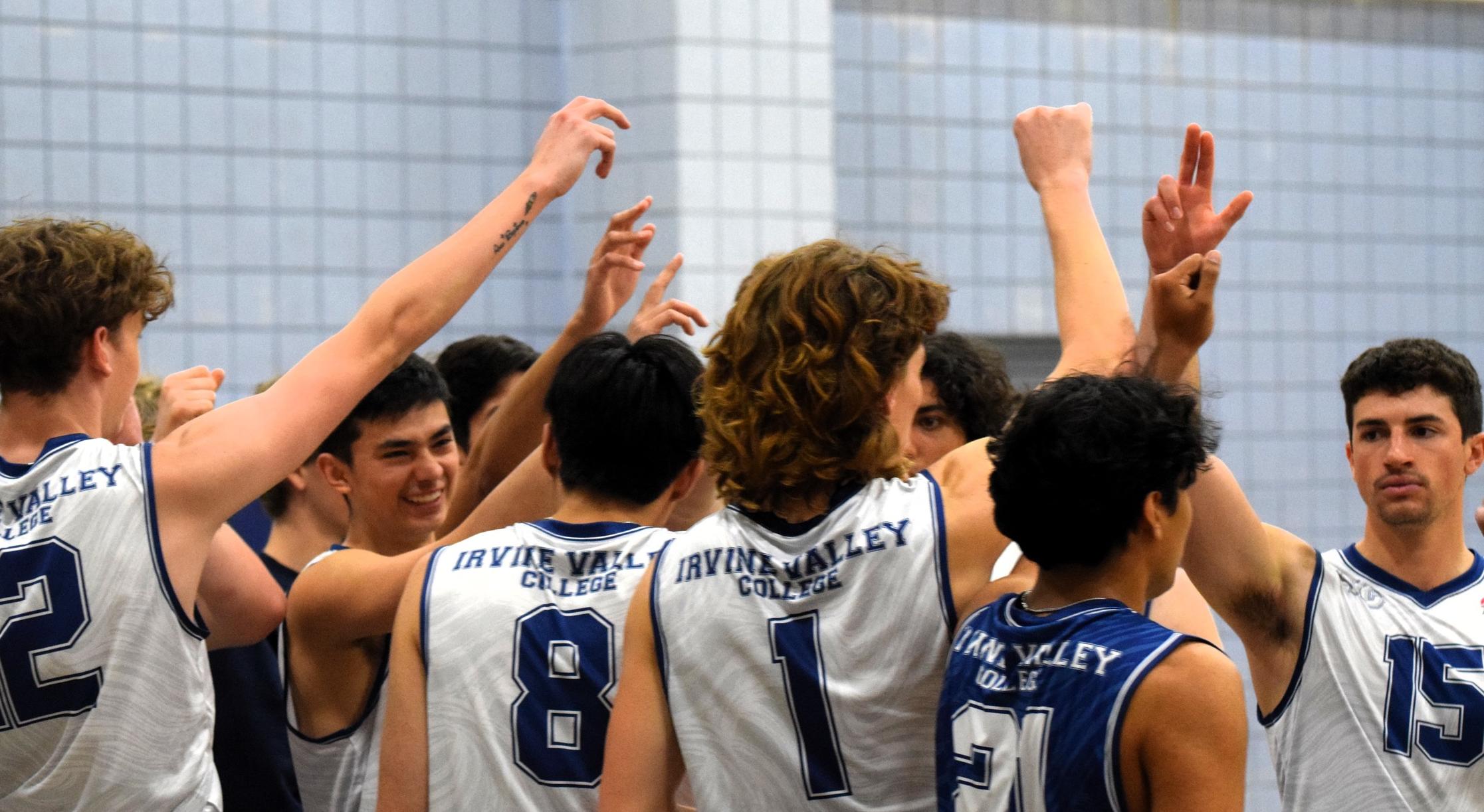 Men's volleyball team is back on track and sweeps El Camino