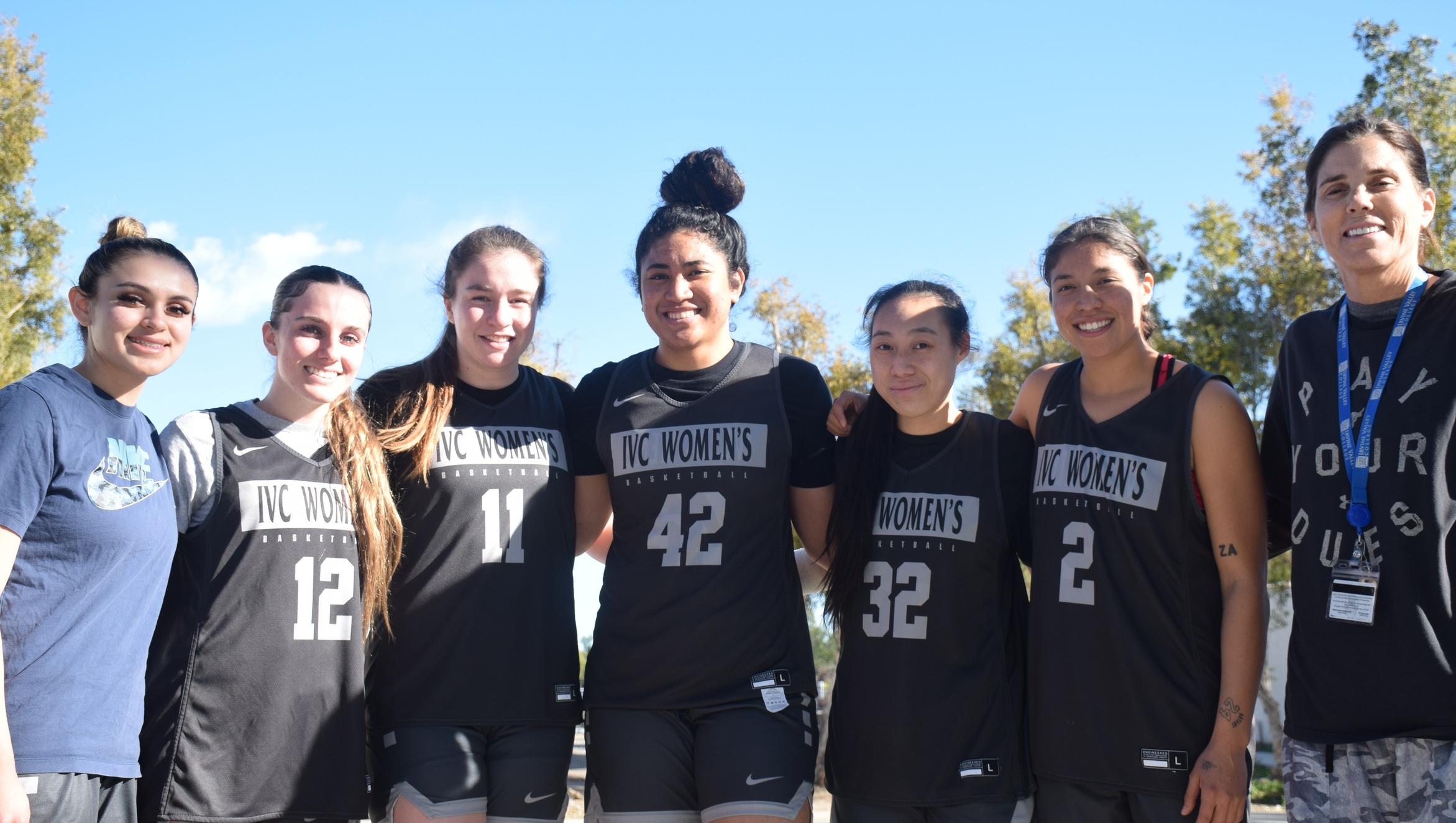 Plenty of honorees for women's basketball team in OEC awards