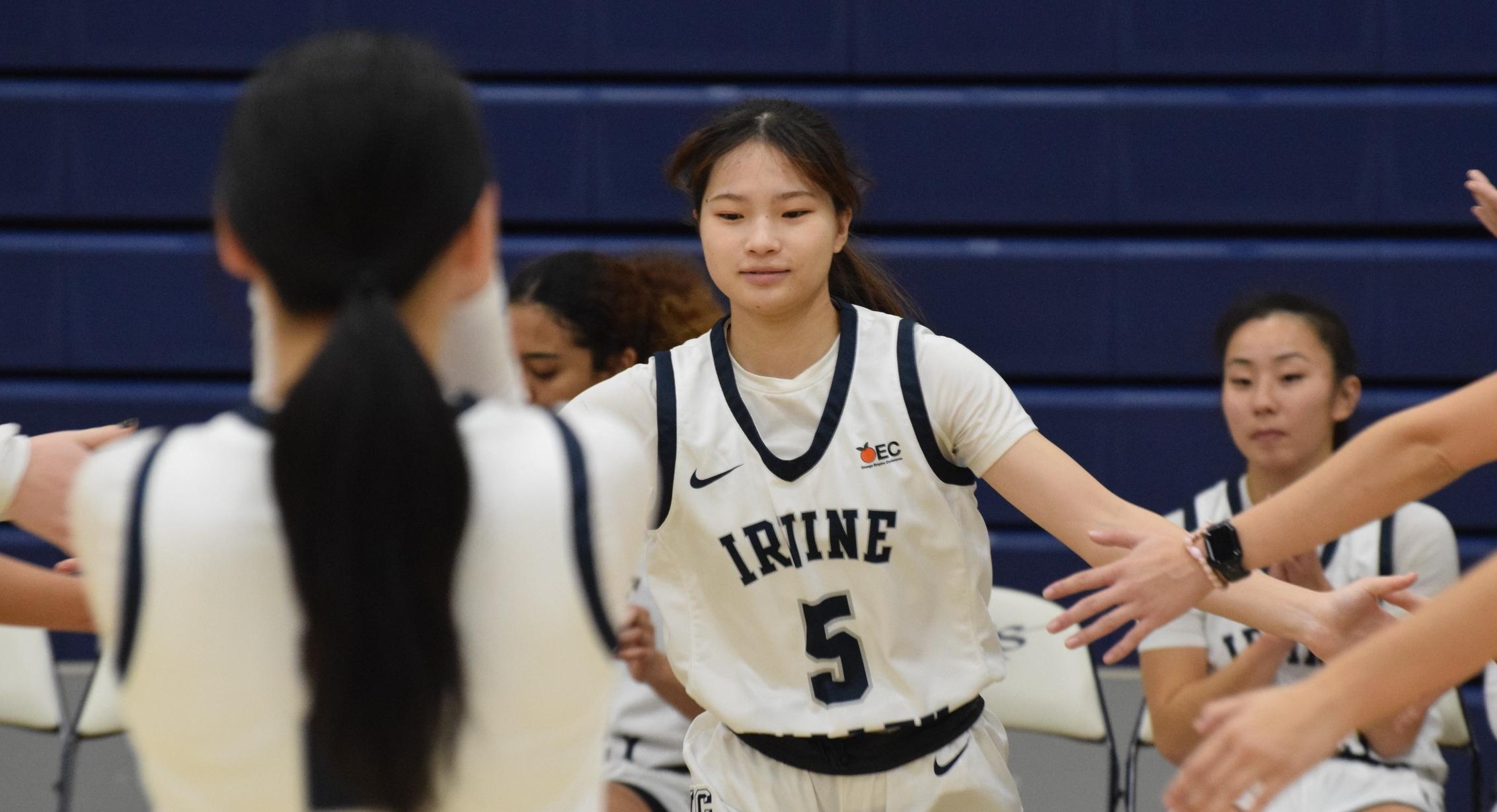 Women's basketball team rebounds with win after tough loss