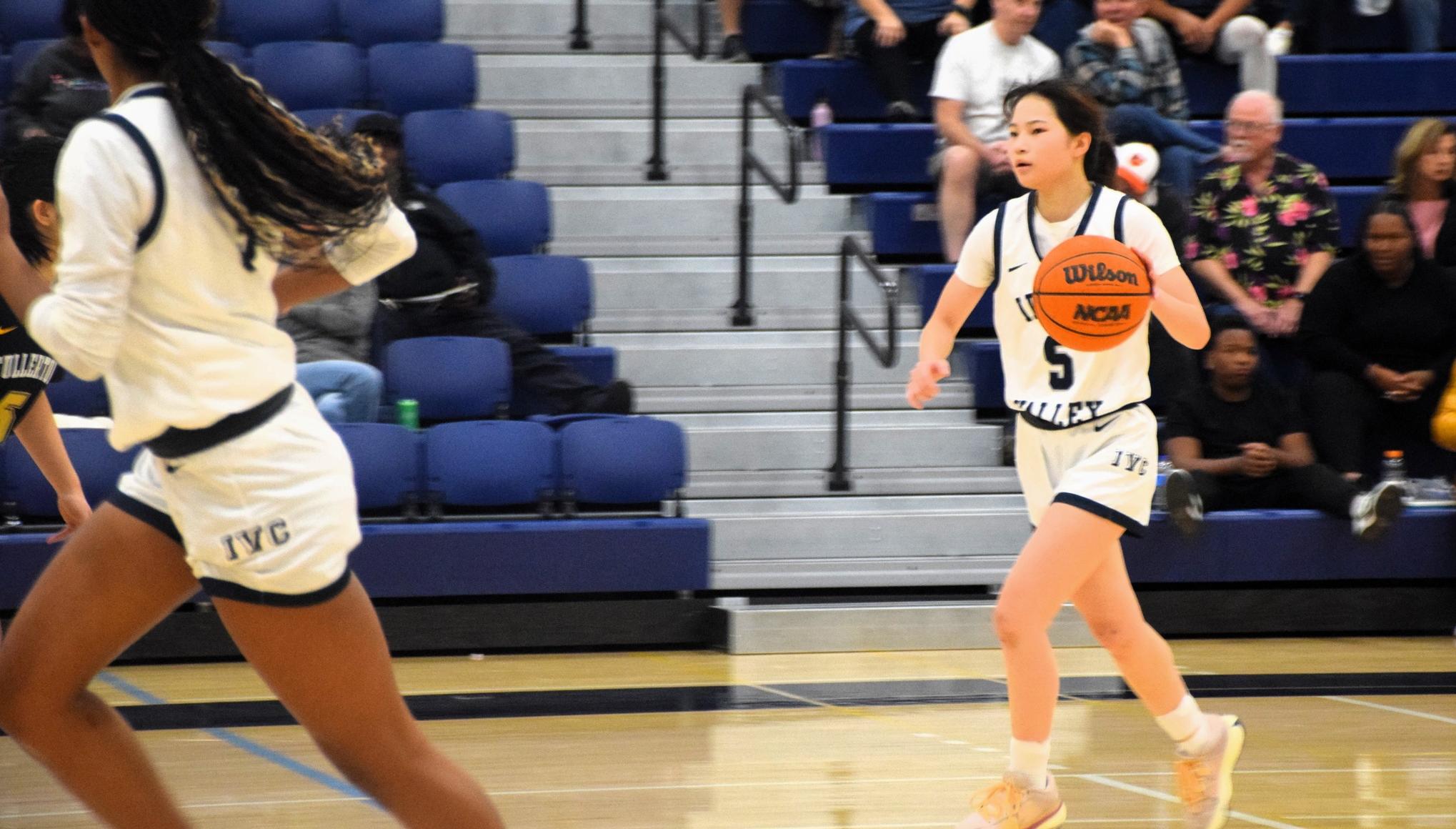 Women's basketball drops key game to Fullerton at home
