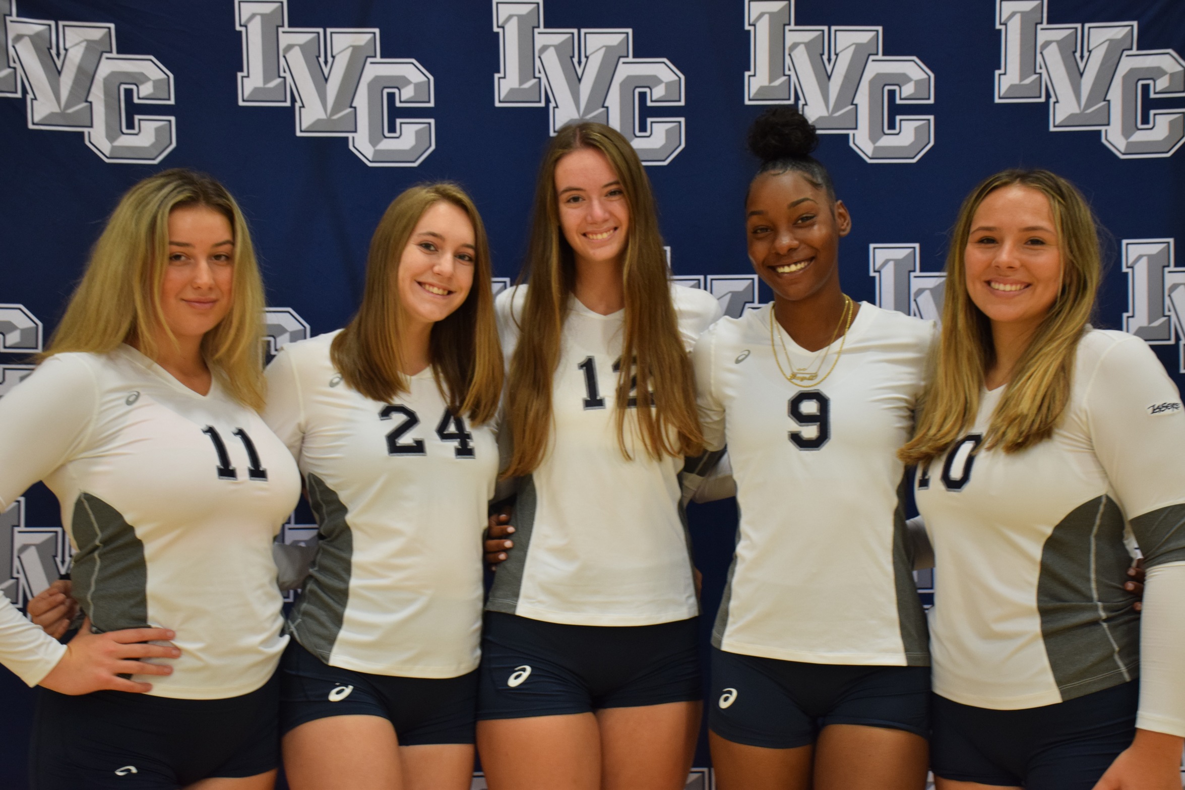 Women's volleyball team comes back with a big victory